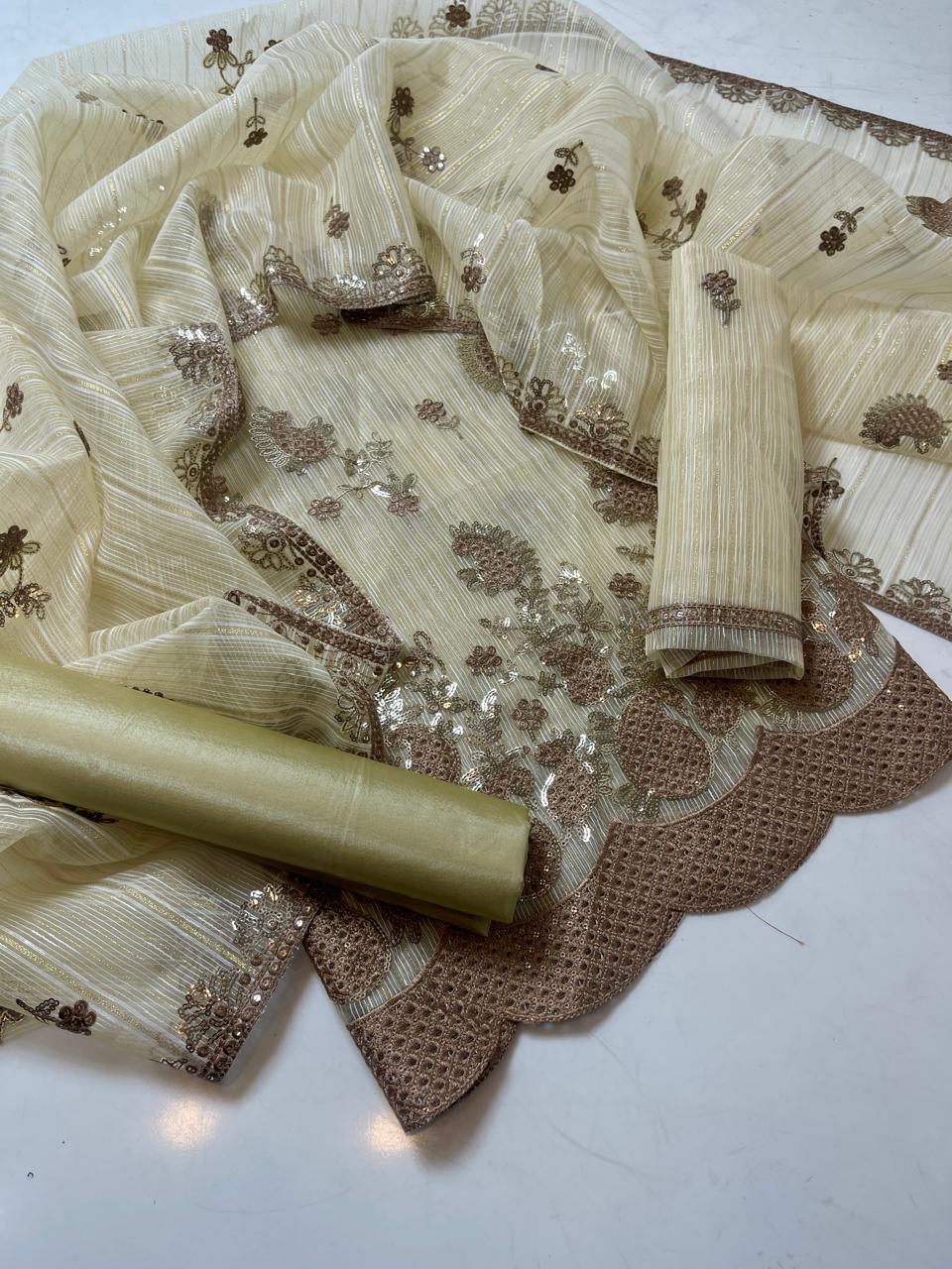 Traditional Kaddi Embroidered Suit (3-Pc)